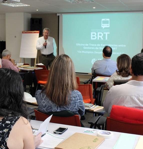 ITDP Brasil promove oficina para trocas de experiências em BRT