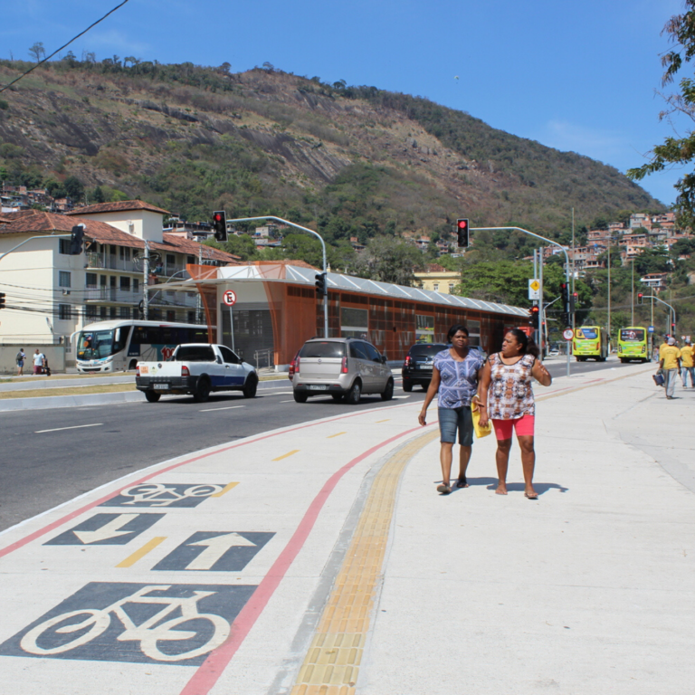 ArchDaily: Desenvolvimento Orientado ao Transporte Sustentável