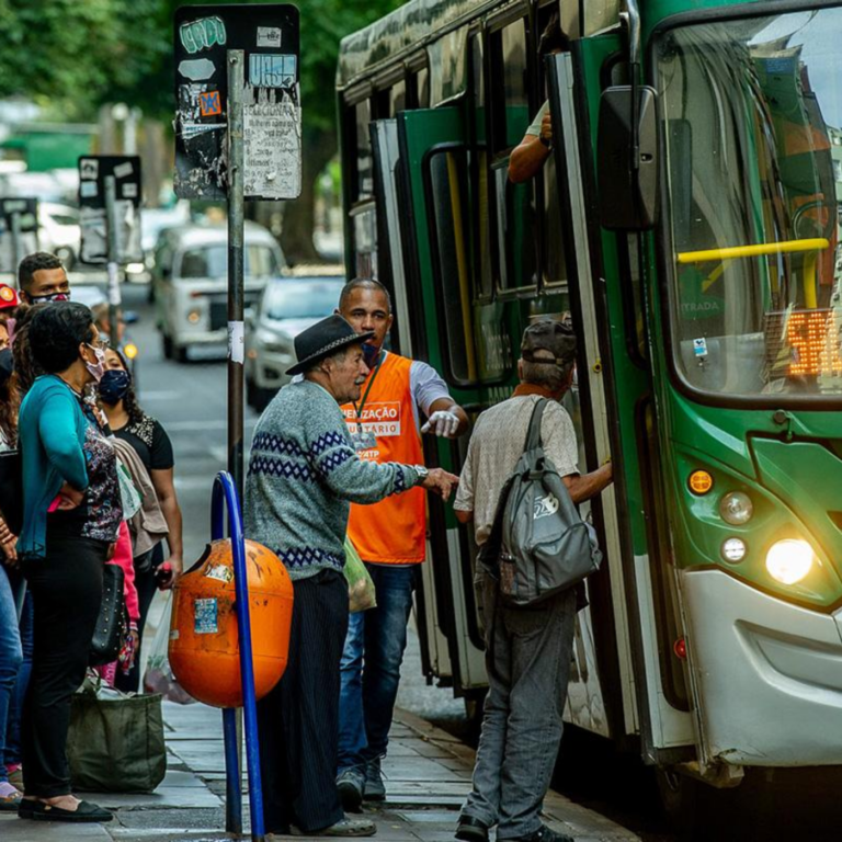 Revista Piauí – Brasil precisa de um SUS no transporte público