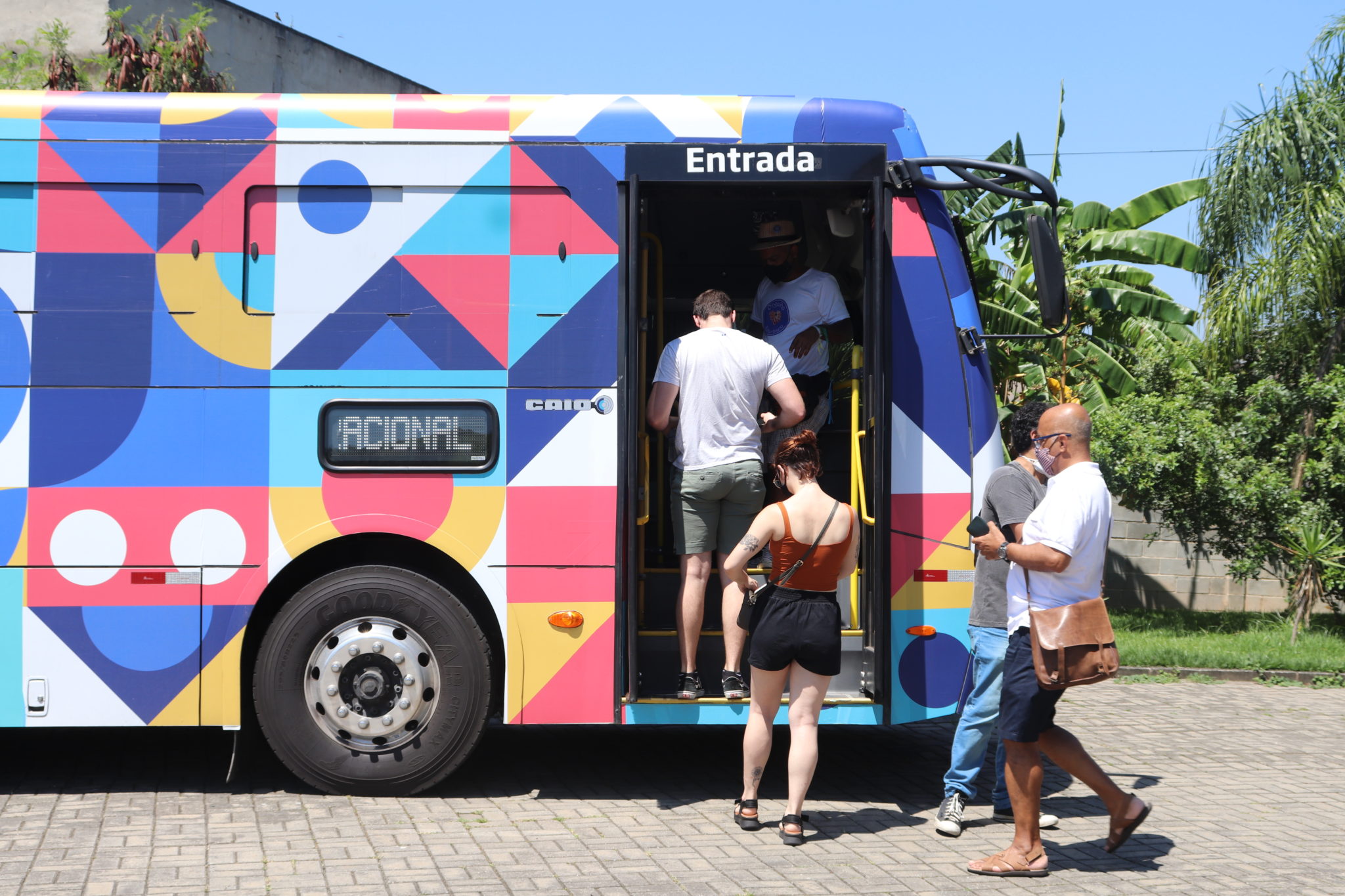 Materiais de apoio para adoção de ônibus elétricos nas cidades brasileiras